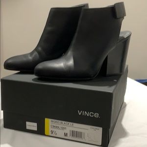 VINCE black, leather mules with chunky heel.